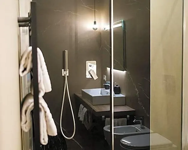 Casa Leoncino 4*